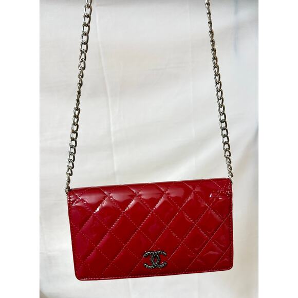 CHANEL LEATHER WALLET WITH PINK INTERIOR - Picture 4 of 4